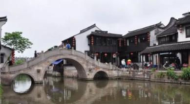 抑郁症的发生是由哪些因素引起的？